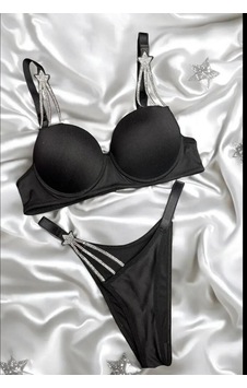 Kızıl Gece Yıldız Model Taş Detalı Push Up Sütyen Takımı Siyah Kızıl Gece Yıldız Model Taş Detalı Push Up Sütyen Takımı Siyah