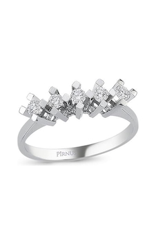 Pirnus Diamond Bestas Yüzük 14 Ayar Altın Gramı : 3.13 Pirnus Diamond Bestas Yüzük 14 Ayar Altın Gramı : 3.13