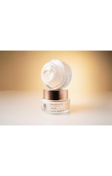 Heraflora Göz Çevresi Kremi 15 ML Heraflora Göz Çevresi Kremi 15 ML