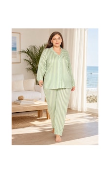 Alperi Büyük Beden Kadın Boydan Düğmeli Çizgili Mevsimlik Pijama Takım B790-45 YESIL Alperi Büyük Beden Kadın Boydan Düğmeli Çizgili Mevsimlik Pijama Takım B790-45 YESIL