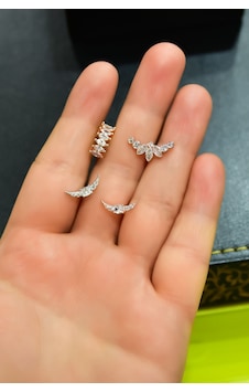 Çelik Üç Renkli 4'lü Kombinli Tragus Küpe Model6 Çok Renkli Çelik Üç Renkli 4'lü Kombinli Tragus Küpe Model6 Çok Renkli