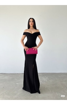 Butik İstanbul Kadın Madonna Yaka Ithal Krep Maksi Boy Elbise Siyah Butik İstanbul Kadın Madonna Yaka Ithal Krep Maksi Boy Elbise Siyah