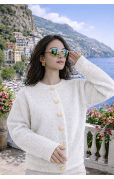 Uzak Store Yeni Sezon Beyaz Triko Hırka Kalp Düğme Detaylı, Yumuşacık Ve Şık Tasarım Beyaz Uzak Store Yeni Sezon Beyaz Triko Hırka Kalp Düğme Detaylı, Yumuşacık Ve Şık Tasarım Beyaz