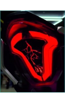 Cf Moto 250 Sr Arka Stop Simşek Sticker Kaplama Folyo Cf Moto 250 Sr Arka Stop Simşek Sticker Kaplama Folyo