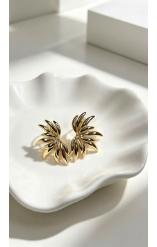 İnsera Kadın Gold Şık Yaprak Model Küpe Altın İnsera Kadın Gold Şık Yaprak Model Küpe Altın