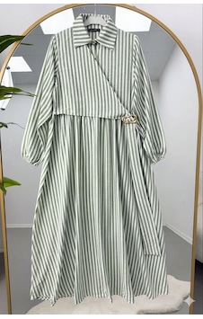 Lovie Moda Gold Toka Detaylı Çizgili Elbise Yeşil Lovie Moda Gold Toka Detaylı Çizgili Elbise Yeşil