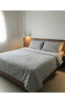 Merinos Diamond Çift Kişilik Yatak Örtüsü Peluş Kürk Yumuşak Comforter Yorgan Seti Gri Merinos Diamond Çift Kişilik Yatak Örtüsü Peluş Kürk Yumuşak Comforter Yorgan Seti Gri
