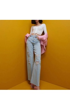 Escbutik Kadın V-yaka Önü Büzgülü Uzun Kollu Crop Bluz Beyaz Escbutik Kadın V-yaka Önü Büzgülü Uzun Kollu Crop Bluz Beyaz