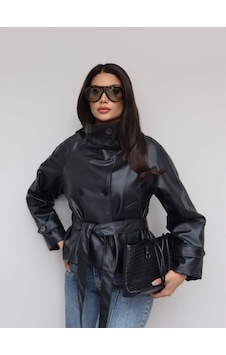 Unika Boutique Kadın Kruvaze Düğmeli Kısa Suni Deri Ceket Çok Renkli Unika Boutique Kadın Kruvaze Düğmeli Kısa Suni Deri Ceket Çok Renkli