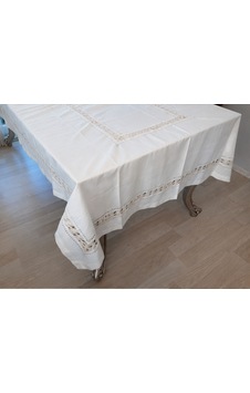 Keten Nakışlı Ajürlü 170x275cm Masa Örtüsü Çok Rekli Keten Nakışlı Ajürlü 170x275cm Masa Örtüsü Çok Rekli