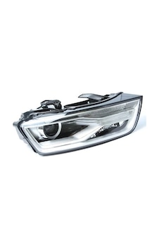 Vw Q3 2015- Far Sağ Oem No:8u0941044c