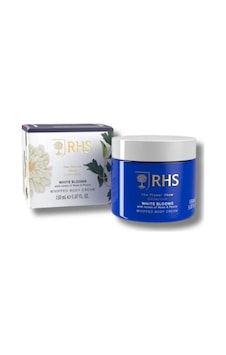Rhs The Flower Show White Blooms With Notes Of Rose & Peony Whipped Vücut Kremi 150 Ml 639136506713 Rhs The Flower Show White Blooms With Notes Of Rose & Peony Whipped Vücut Kremi 150 Ml 639136506713