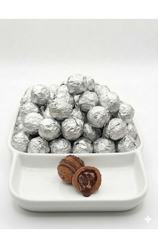 Melodi Çikolata Yaldızlı Sütlü Trüf Çikolata Gümüş 500 G Melodi Çikolata Yaldızlı Sütlü Trüf Çikolata Gümüş 500 G