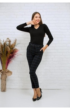 Bluence Beli Kemerli Siyah Kareli Dar Paça Pantolon Çok Renkli Siyah Bluence Beli Kemerli Siyah Kareli Dar Paça Pantolon Çok Renkli Siyah