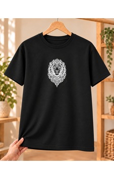 Mor Mürekkep Ornamental Aslan Başı Baskılı Tişört Siyah Mor Mürekkep Ornamental Aslan Başı Baskılı Tişört Siyah