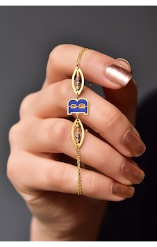 Papatya Silver 925 Ayar Gümüş Dorika Toplu Parlayan Rüya Serisi Ebruli Cam Boyalı Lacivert Harfi Bileklik Papatya Silver 925 Ayar Gümüş Dorika Toplu Parlayan Rüya Serisi Ebruli Cam Boyalı Lacivert Harfi Bileklik