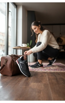 Enoch Erkek Retro Spor Ayakkabı - Günlük Koşu Ve Yürüyüş Sneaker Siyah - Beyaz Enoch Erkek Retro Spor Ayakkabı - Günlük Koşu Ve Yürüyüş Sneaker Siyah - Beyaz