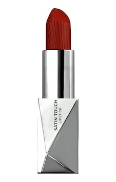 Uzun Süre Kalıcı Nemlendirici Pürüzsüz Etkili Yarı Mat Ruj Satin Touch Lipstick 825 Satin Red Çok Renkli Uzun Süre Kalıcı Nemlendirici Pürüzsüz Etkili Yarı Mat Ruj Satin Touch Lipstick 825 Satin Red Çok Renkli