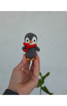 Amigurumi Penguen Anahtarlık Koyu Gri Amigurumi Penguen Anahtarlık Koyu Gri