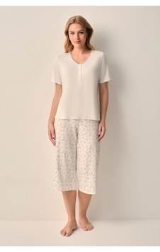 Suwen Hera Kapri Şort Pijama Takımı Sh26614659338 Ekru Suwen Hera Kapri Şort Pijama Takımı Sh26614659338 Ekru
