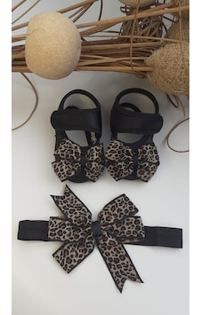 Leopar Desenli Bebek Patik Ve Bandana Seti Siyah Leopar Desenli Bebek Patik Ve Bandana Seti Siyah