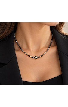 Spinel Taşlı Kalp Detaylı Gold Kolye Siyah Spinel Taşlı Kalp Detaylı Gold Kolye Siyah