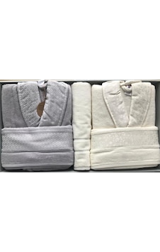 Özdilek Camellia Gri Krem Aile Bornoz Seti + Banyo Paspas 4542 Krem Özdilek Camellia Gri Krem Aile Bornoz Seti + Banyo Paspas 4542 Krem