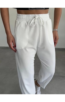 Defymoda Kadın Dalgıç Krep Full Likralı Paçası Pens Detay Pantolon Beyaz Defymoda Kadın Dalgıç Krep Full Likralı Paçası Pens Detay Pantolon Beyaz
