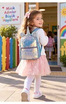 Anaokulu Sırt Çantası Pullu Unicorn 28x22x10 Cm Çocuk Oyun Okulu Çantası Çok Renkli Anaokulu Sırt Çantası Pullu Unicorn 28x22x10 Cm Çocuk Oyun Okulu Çantası Çok Renkli