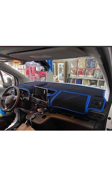 2021+ Modellerine Uygun Opel Combo Torpido Koruma Halısı Kenar Renk Mavi 2021+ Modellerine Uygun Opel Combo Torpido Koruma Halısı Kenar Renk Mavi