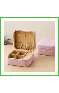 Vaveni Mini Fermuarlı Takı Kutusu 10x10x5 Cm - Suni Deri, 4 Bölmeli Arz Çok Renkli Vaveni Mini Fermuarlı Takı Kutusu 10x10x5 Cm - Suni Deri, 4 Bölmeli Arz Çok Renkli