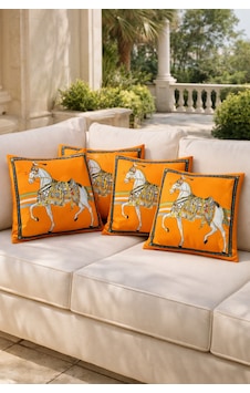 Tarzını Seç Royal At Desenli Salon Dekoru 4'lü Kırlent Kılıfı 40x38 Tarzını Seç Royal At Desenli Salon Dekoru 4'lü Kırlent Kılıfı 40x38