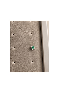 316l Çelik Zümrüt Yeşili Kare Taşlı Halo Detaylı Premium Gümüş Renk Tragus Ve Helix Piercing Altın 316l Çelik Zümrüt Yeşili Kare Taşlı Halo Detaylı Premium Gümüş Renk Tragus Ve Helix Piercing Altın