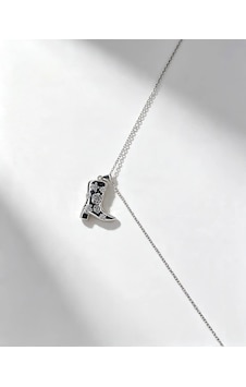 İnsera Kadın Silver Çiçek Figürlü Bot Çelik Kolye Gümüş İnsera Kadın Silver Çiçek Figürlü Bot Çelik Kolye Gümüş
