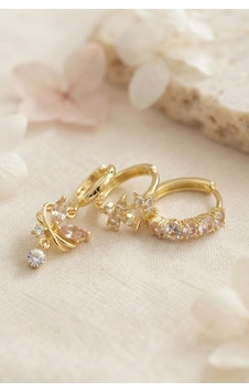Bay 3 Lü Set Gold Renk Zirkon Taşlı Kelebek Model Küpe Najmaddin Standart Bay 3 Lü Set Gold Renk Zirkon Taşlı Kelebek Model Küpe Najmaddin Standart