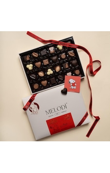 Melodi Çikolata Peanuts Collection Love At First Bite Pralin 230g Melodi Çikolata Peanuts Collection Love At First Bite Pralin 230g