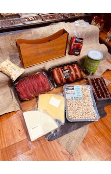 Dayı Yeğen Yöresel Gurme Paket Sucuk Pastırma Kaşar Erişte Biber 10'lu Set