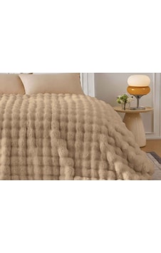 Merinos Angora Kürk Bubble Tavşan Tüyü Battaniye 220x240 Kutulu K.bej Koyu Bej Merinos Angora Kürk Bubble Tavşan Tüyü Battaniye 220x240 Kutulu K.bej Koyu Bej