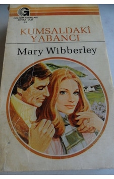 Kumsaldaki Yabancı 65/Mary Wibberley Kumsaldaki Yabancı 65/Mary Wibberley