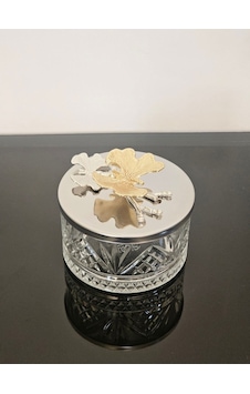 Atabey Home Collection Şekerlik 1 Adet Gümüş Kapakli Kelebek Detayli Çerezlik & Sunumluk Atabey Home Collection Şekerlik 1 Adet Gümüş Kapakli Kelebek Detayli Çerezlik & Sunumluk