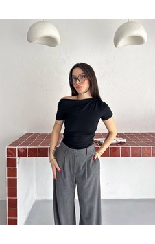Kadın Siyah Kısa Kollu Tek Omuz Bluz