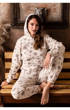 Sude K-200-64 Puantiyeli Kapüşonlu Kadın Pijama Takımı Çok Renkli Sude K-200-64 Puantiyeli Kapüşonlu Kadın Pijama Takımı Çok Renkli