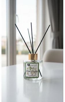 Beyaz Çiçek Aromalı Çubuklu Oda Parfümü Doğal Ferahlık Ve Zarafet 100 Ml Beyaz Çiçek Beyaz Çiçek Aromalı Çubuklu Oda Parfümü Doğal Ferahlık Ve Zarafet 100 Ml Beyaz Çiçek
