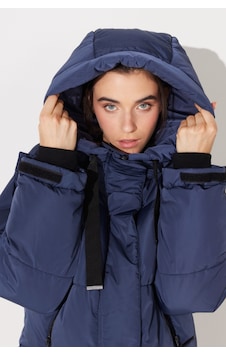Lee Regular Fit Normal Kesim Kapüşonlu Dik Yaka Lacivert Kadın Şişme Mont L232233400 Mavi Lee Regular Fit Normal Kesim Kapüşonlu Dik Yaka Lacivert Kadın Şişme Mont L232233400 Mavi