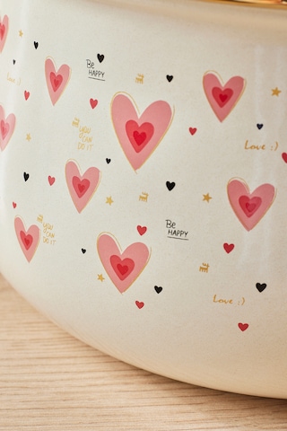 Karaca Kalp Detaylı Pink Love Emaye Karnıyarık Tencere 18 Cm Pembe 2,40 Litre