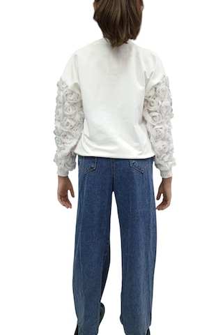 Kız Çocuk Tül Kollu Gül Detaylı Sweatshirt Ve Bol Paça Kot Pantolon Takımı Beyaz