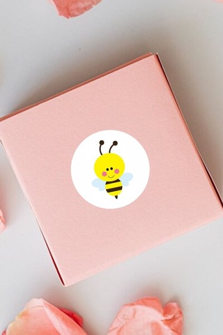 Arı Figürlü Etiket 3 x 3 CM 96 Adet