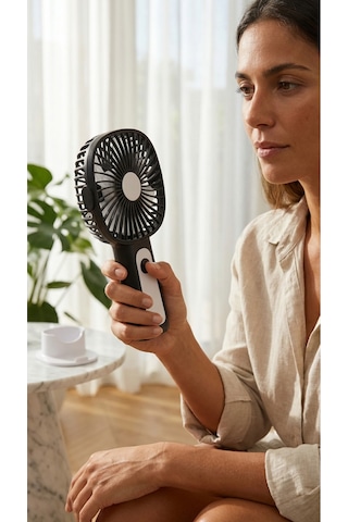 Mini El Fanı Siyah/beyaz Kompakt Tasarımlı, Usb Şarjlı Güçlü Taşınabilir Vantilatör Fan - Pl108