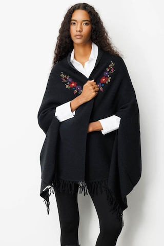 Kadın Yakası İşlemeli Koldan Geçmeli Büyük Yün Panço Siyah Siyah