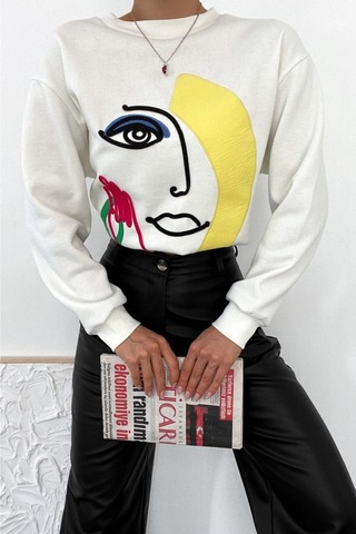 Femelle Ekru Kalın Içi Polarlı Nakış Işlemeli Kabartmalı Oversize Sweatshirt